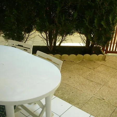 Appartement T2 à 100m du marché central et 500m de la plage à Royan - FR-1-71-53 Appartement