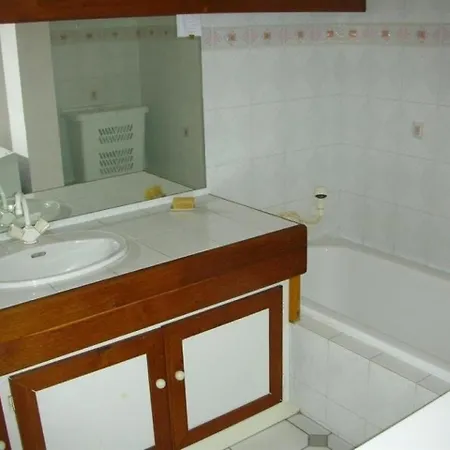 Appartement T2 à 100m du marché central et 500m de la plage à Royan - FR-1-71-53 * Royan