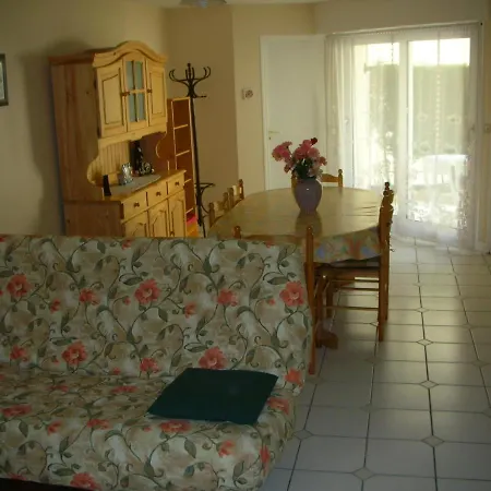 Apartment T2 A 100m Du Marche Et 500m De La A - Fr-1-71-53 Royan