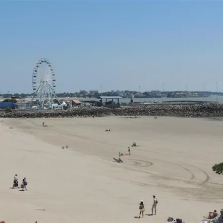Apartment T2 A 100m Du Marche Et 500m De La A - Fr-1-71-53 Royan